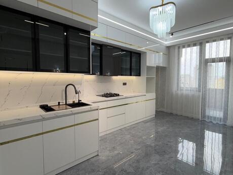 4 otaqlı yeni tikili - Şah İsmayıl Xətai m. - 160 m²