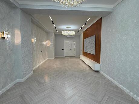 4 otaqlı yeni tikili - Şah İsmayıl Xətai m. - 160 m²
