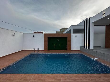 4 otaqlı həyət evi/bağ evi - Şüvəlan q. - 155 m²