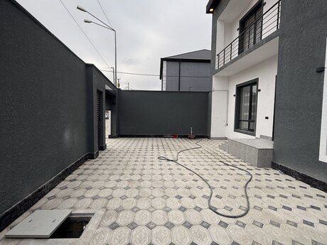 5 otaqlı həyət evi/bağ evi - Binə q. - 205 m²