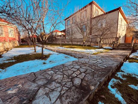 8 otaqlı həyət evi/bağ evi - Şamaxı - 360 m²