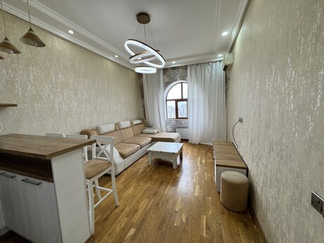 3 otaqlı yeni tikili - Azadlıq Prospekti m. - 82 m²