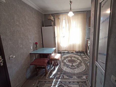 2 otaqlı köhnə tikili - Biləcəri q. - 30 m²