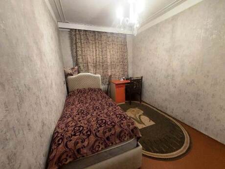 4 otaqlı köhnə tikili - Neftçilər m. - 90 m²