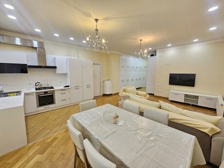 3 otaqlı yeni tikili - Elmlər Akademiyası m. - 150 m²