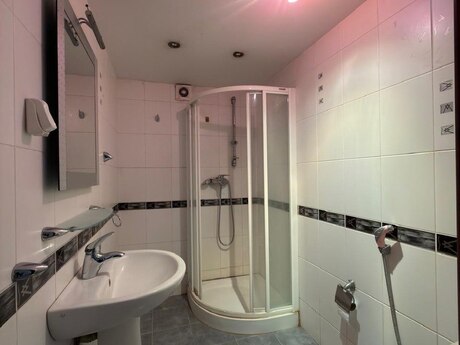 4 otaqlı köhnə tikili - Sahil m. - 111 m²