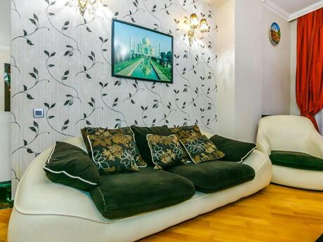 Объявление №5860590 - Баку, м. Сахил, 3-комн., 135 м², 3/16 этаж