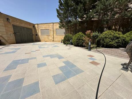 7 otaqlı həyət evi/bağ evi - Nəsimi m. - 550 m²