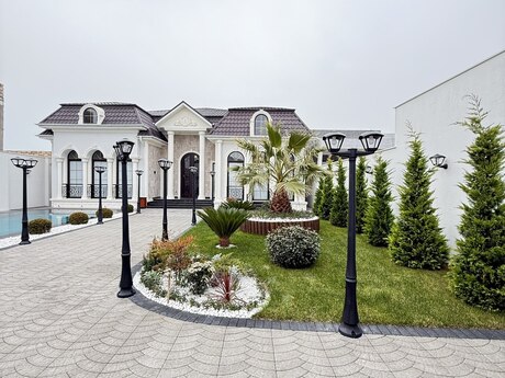 4 otaqlı həyət evi/bağ evi - Mərdəkan q. - 220 m²