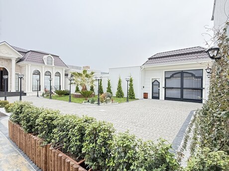 4 otaqlı həyət evi/bağ evi - Mərdəkan q. - 220 m²