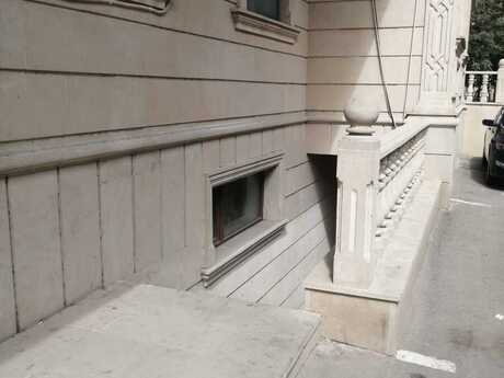 Obyekt - Memar Əcəmi m. - 331 m²