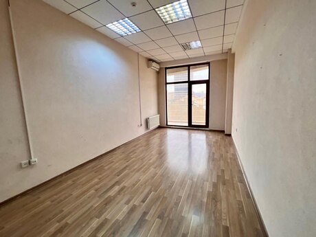 1 otaqlı ofis - 28 May m. - 25 m²