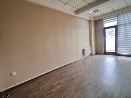 1 otaqlı ofis - 28 May m. - 25 m²