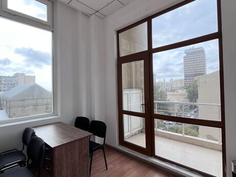 5 otaqlı ofis - 28 May m. - 140 m²