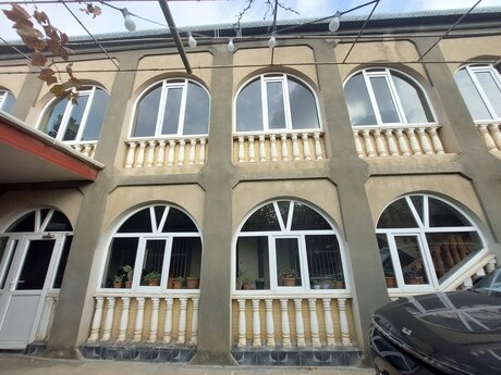 Elan №5860868 - Bakı, Qaraçuxur q., 9 otaqlı, 400 m²