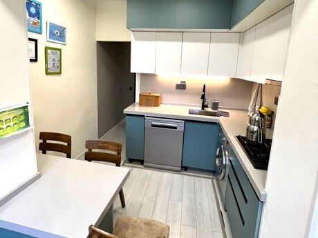 3 otaqlı köhnə tikili - Qara Qarayev m. - 85 m²