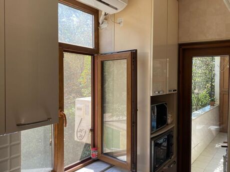 5 otaqlı köhnə tikili - İnşaatçılar m. - 120 m²