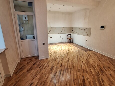 4 otaqlı mənzil, 160 m², 8-ci mikrorayon: 350 000 ₼ 4