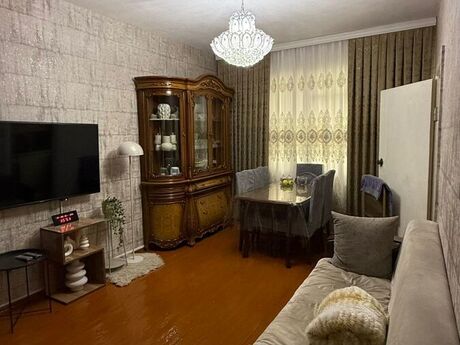 2 otaqlı köhnə tikili - 7-ci mikrorayon q. - 55 m²