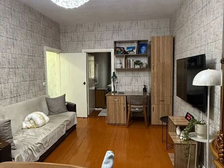 2 otaqlı köhnə tikili - 7-ci mikrorayon q. - 55 m²