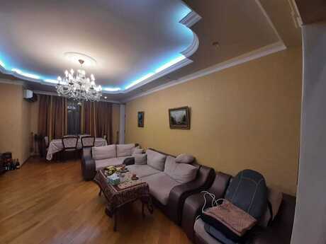 3 otaqlı mənzil, 152 m², 28 May: 400 000 ₼ 3