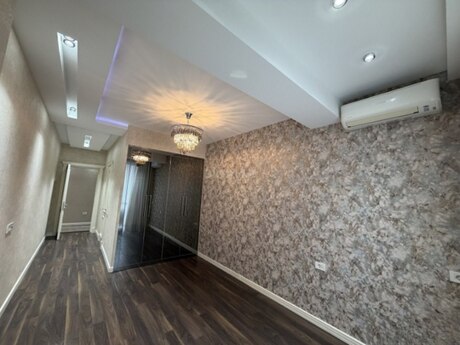 4 otaqlı yeni tikili - Xətai r. - 146 m²