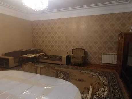 5 otaqlı həyət evi/bağ evi - Gənclik m. - 200 m²