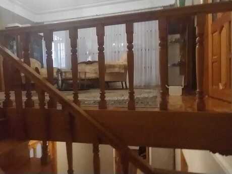 5 otaqlı həyət evi/bağ evi - Gənclik m. - 200 m²