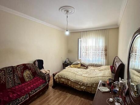 3 otaqlı köhnə tikili - Yeni Günəşli q. - 90 m²