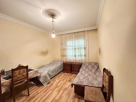 3 otaqlı köhnə tikili - Yeni Günəşli q. - 90 m²