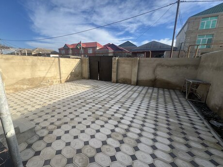 4 otaqlı həyət evi/bağ evi - Suraxanı r. - 100 m²