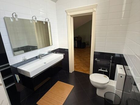 5 otaqlı həyət evi/bağ evi - 20 Yanvar m. - 450 m²