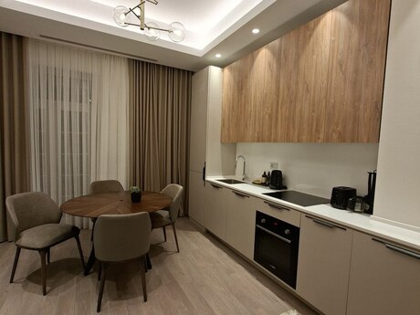 2 otaqlı yeni tikili - Ağ şəhər q. - 80 m²