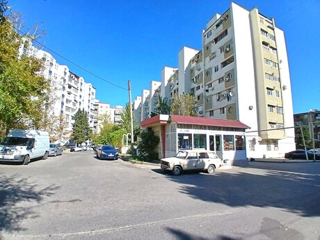 3 otaqlı köhnə tikili - Qara Qarayev m. - 70 m²