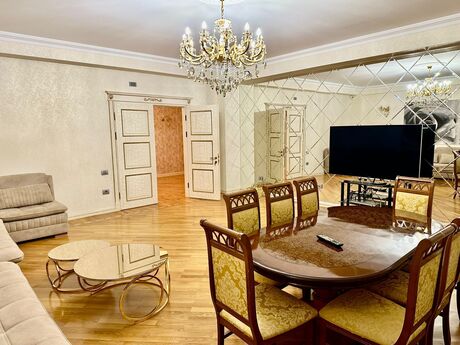 4 otaqlı yeni tikili - Nəsimi r. - 205 m²