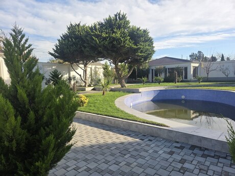 8 otaqlı həyət evi/bağ evi - Mərdəkan q. - 1000 m²