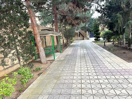 8 otaqlı həyət evi/bağ evi - Şağan q. - 594 m²