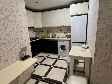 2 otaqlı yeni tikili - Şah İsmayıl Xətai m. - 65 m²