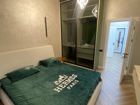 2-комнатная квартира, 86 м², 28 May: 399 995 ₼ 5