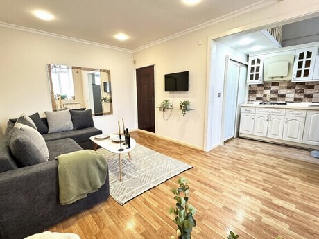 2 otaqlı köhnə tikili - Sahil m. - 50 m²