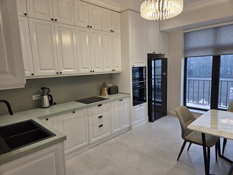2 otaqlı yeni tikili - 28 May m. - 120 m²