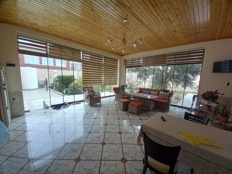8 otaqlı həyət evi/bağ evi - Əhmədli q. - 700 m²