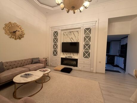 2 otaqlı köhnə tikili - Sahil m. - 85 m²