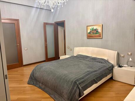 5 otaqlı yeni tikili - 28 May m. - 390 m²