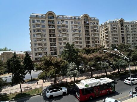Elan №5864814 - Bakı, Bakıxanov q., 3 otaqlı, 98 m², 3/12 mərtəbə