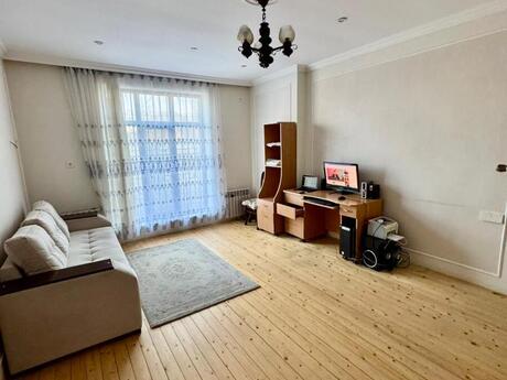 5 otaqlı həyət evi/bağ evi - Qara Qarayev m. - 167 m²