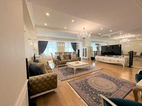 4 otaqlı yeni tikili - Şah İsmayıl Xətai m. - 210 m²