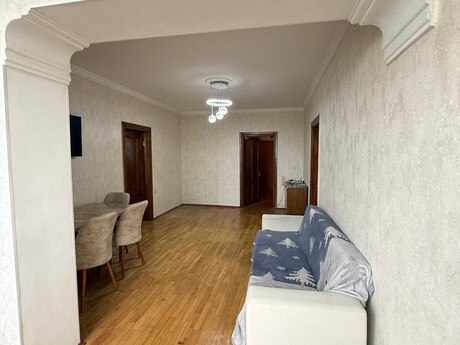 3 otaqlı köhnə tikili - Gənclik m. - 85 m²