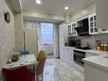 2-комнатная квартира, 92 м², İnşaatçılar: 250 000 ₼ 5