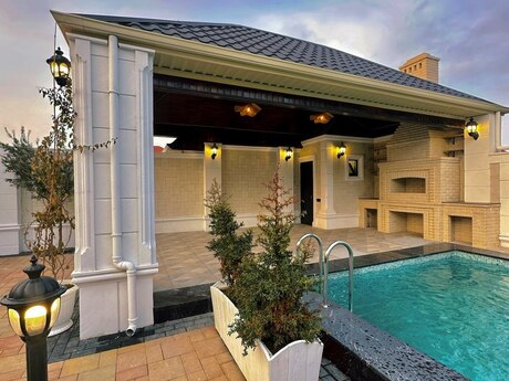 5 otaqlı həyət evi/bağ evi - Mərdəkan q. - 240 m²